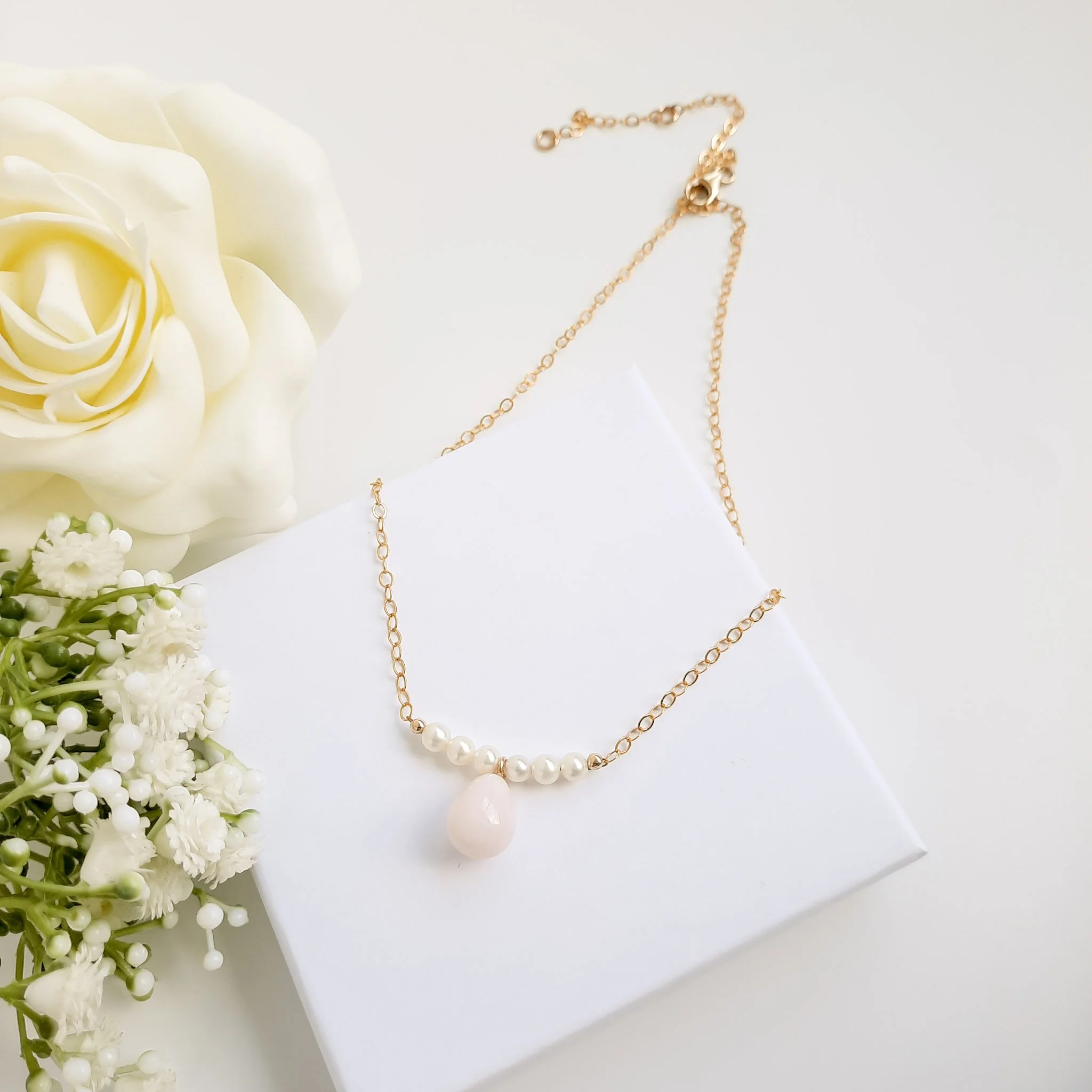 Opal 2025 pearl necklace